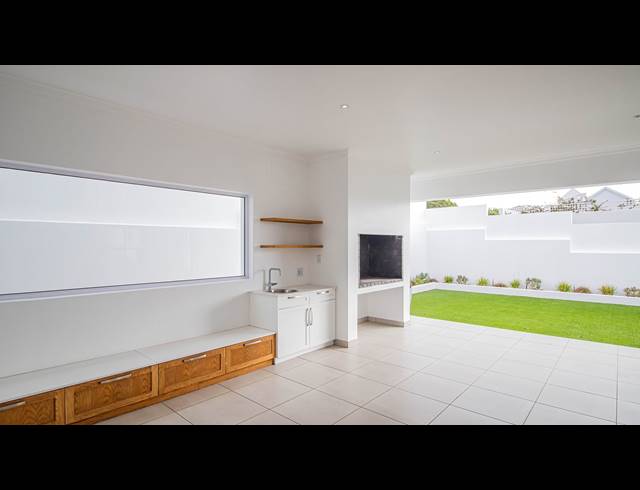 3 BEDROOM HOUSE FOR SALE IN SHELLEY POINT
